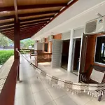 Magnífica Casa na Praia do Lázaro Pé na Areia 4 suítes